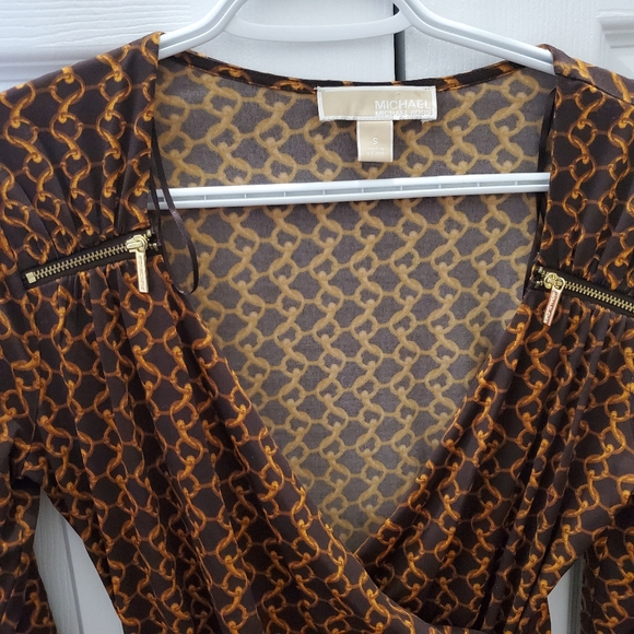 Long sleeves - Picture 2 of 2